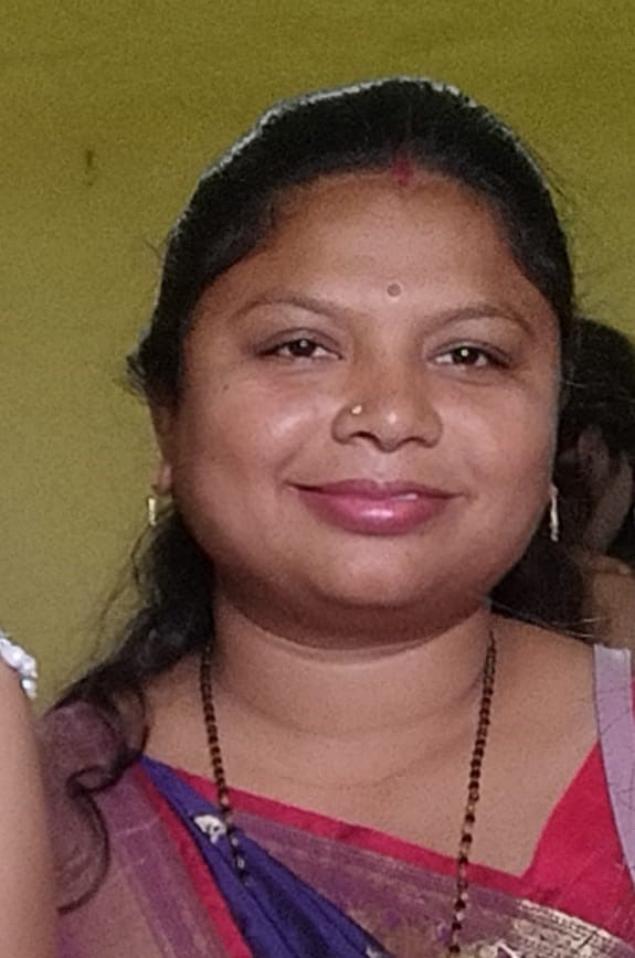 सौ. माधुरी योगेश्वर कुबळे